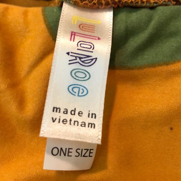 LuLa Roe hippie leggings!  So fun. - Picture 3 of 3